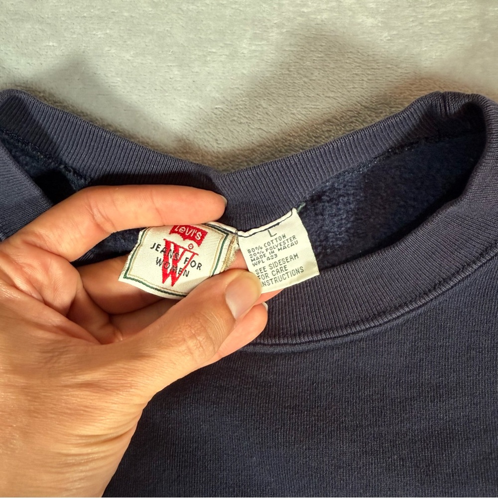 Vintage Levis Strauss Embroidered Sweatshirt Womens L (Fits 1X) Faded Blue READ! - Picture 6 of 11